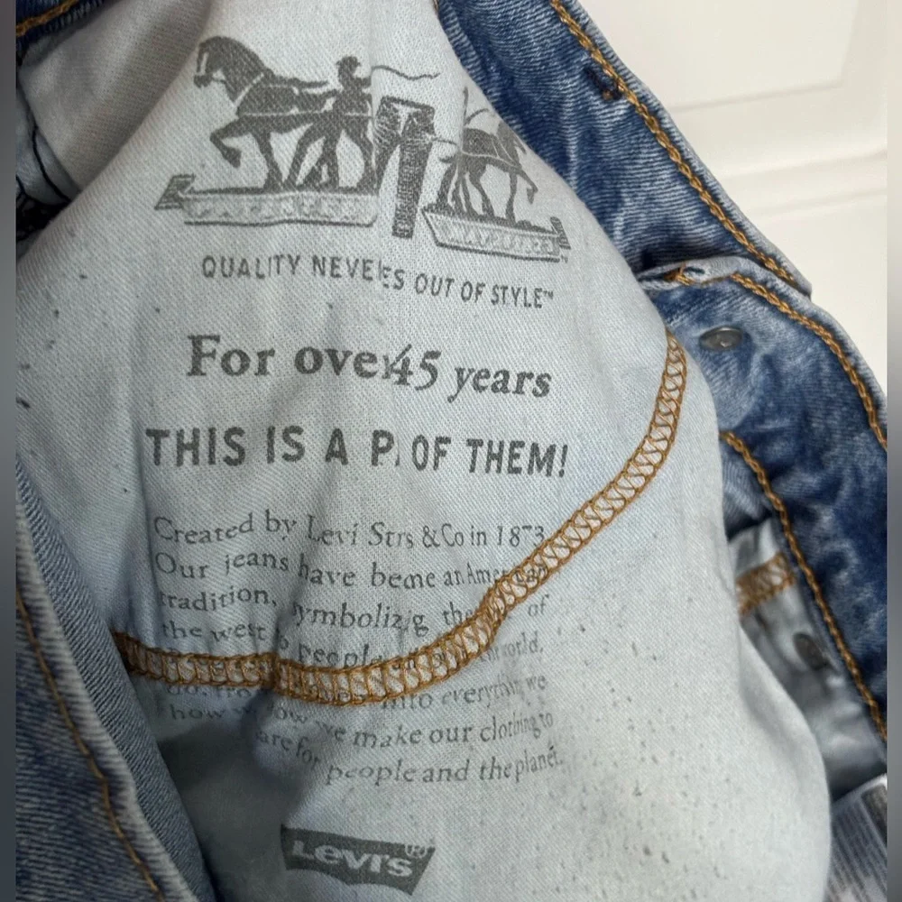 LEVI’s 550 Classic Men's Relaxed Blue Denim Jeans size 34x32